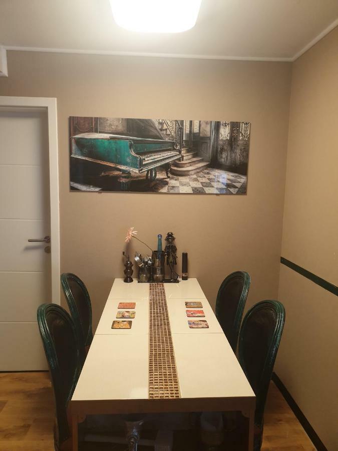 Feel Like Home / Fuhl Dich Wie Zu Hause Büchenbeuren Exteriör bild